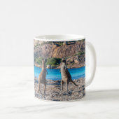 Kangaroo-Pattsituation am Strand Kaffeetasse (VorderseiteRechts)