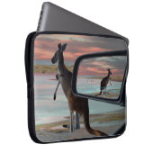 Kangaroo Sea Breezes Illusion Art Laptopschutzhülle (Vorne Rechts)