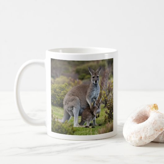 Kangaroo und Joey Kaffeetasse (Mit Donut)