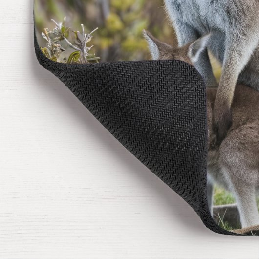 Kangaroo und Joey Mousepad (Ecke)