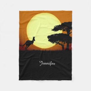 Känguru am Sonnenuntergang Fleecedecke