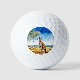 Känguru unter Gummibaum mit Weihnachtsbaumschmuck Golfball