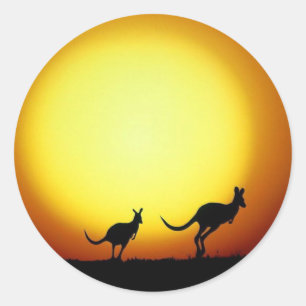 Kängurus im australischen Hinterland Runder Aufkleber