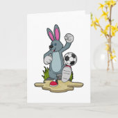 Kaninchen als Fußballspieler mit Fußball Karte (Gelbe Blume)