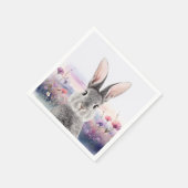Kaninchen auf einem Feld mit Wildblumen Serviette (Ecke)