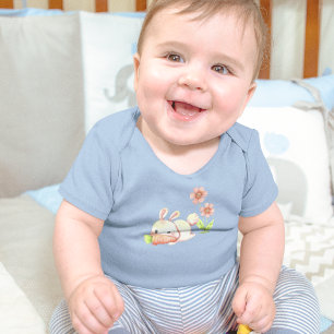Kaninchen Gezeichnet mit KarottenCartoon Baby Strampler