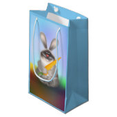 Kaninchen mit Karrot Kleine Geschenktüte (Vorderseite Schrägansicht)
