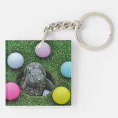 Kaninchen und farbige Golfbälle Schlüsselanhänger (Rückseite)