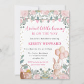 Kaninchen und rosa Blume Kinderdusche Einladung (Vorderseite)