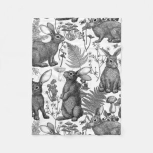 Kaninchen und Waldflora2 Fleece Blanket