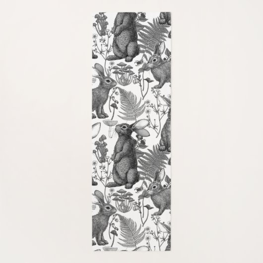 Kaninchen und Waldflora 2 Yoga Mat Yogamatte (Rückseite)
