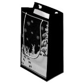 Kaninchen und Weihnachtsbaum Winterurlaub Kunst Kleine Geschenktüte (Vorderseite Schrägansicht)