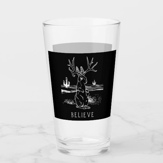 Kaninchengeschenk| Glaube Jackalope Glas (Vorderseite)