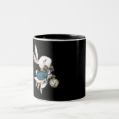 Kaninchengeschenk| Weißes Kaninchen der Alice im W Zweifarbige Tasse (VorderseiteRechts)