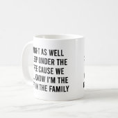 Kann auch unter der Baum-Geschenkfamilie schlafen Kaffeetasse (Vorderseite Links)