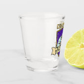 Kann ich jetzt wieder schlafen gehen in meinem Sen Schnapsglas (Links)