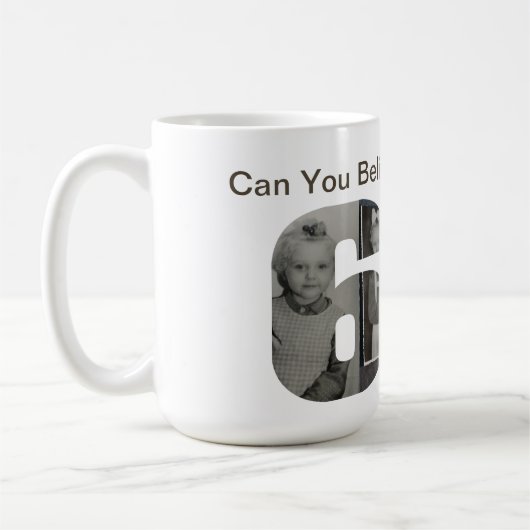 Kann man es glauben, 60 zu werden? Kinderfoto-Coll Kaffeetasse (Links)