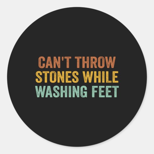 Kann Steine nicht abwerfen, während die Redewendun Runder Aufkleber (Vorderseite)