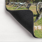 Kanonenreihe auf dem Schlachtfeld von Gettysburg Mousepad (Ecke)
