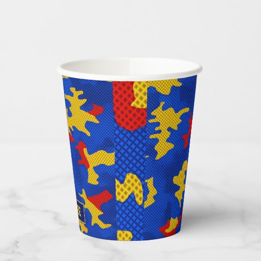 Kansas Blue Red Yellow Vibrant Camo Pattern Pappbecher (Links)