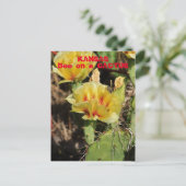 Kansas Cactus with a Bee Postkarte (Stehend Vorderseite)