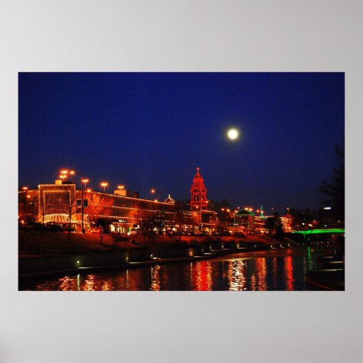 Kansas City Plaza beleuchtet unter Vollmond Poster (Vorne)