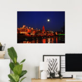 Kansas City Plaza beleuchtet unter Vollmond Poster (Heimbüro)