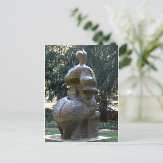 Kansas City Skulptur im Park Eine sitzende Frau Postkarte (Stehend Vorderseite)