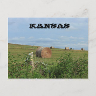 Kansas Country Hay Bale in einem Feld Post Card Postkarte