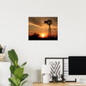 Kansas Golden Sunset mit einer Silhouette von Wind Poster (Heimbüro)