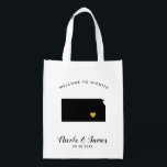 Kansas Map Wedding Welcome Bag, Black & Gold Tasch Wiederverwendbare Einkaufstasche<br><div class="desc">Füllen Sie diese Begrüßungstasche mit Lieblingsgerichten für Ihre Gäste aus,  wenn sie in Kansas ankommen!</div>