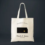 Kansas Map Wedding Welcome Tote Bag, Black & Gold Tragetasche<br><div class="desc">Hochzeitswochenende Begrüßungsgeschenktasche für Gäste aus der Stadt zu Ihrer Hochzeit,  mit dem Bild von Kansas,  mit goldenem Herzen. Fülle die Tasche mit deinen Lieblingsgoodies.</div>
