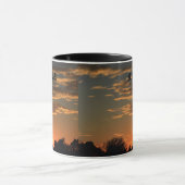 Kansas Sunset mit bunten Wolken. Tasse (Zentrum)