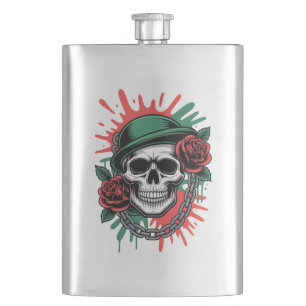 Kantige Grafik: Totenkopf mit Bowlerhut und Rosen Flachmann