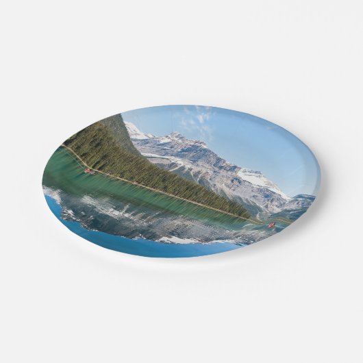 Kanu am berühmten Emerald Lake - Yoho NP, Kanada Pappteller (Schrägansicht)