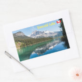 Kanu am berühmten Emerald Lake - Yoho NP, Kanada Rechteckiger Aufkleber (Umschlag)