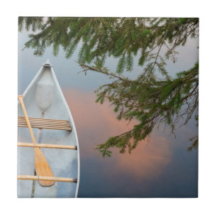 Kanu am See bei Sonnenuntergang, Kanada Fliese