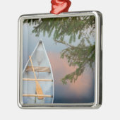 Kanu am See bei Sonnenuntergang, Kanada Silbernes Ornament (Links)