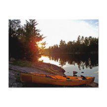 Kanu bei Sonnenuntergang