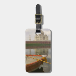 Kanu in Wasser mit Taj Mahal, Agra, Indien Gepäckanhänger