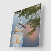 Kanufahren am See bei Sonnenuntergang, Kanada Quadratische Wanduhr (Winkel)