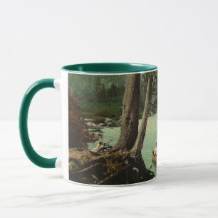 Kanufahren auf einem Adirondack Mountain Stream Tasse