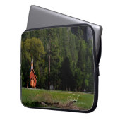 Kapelle bei Yosemite Laptopschutzhülle (Vorderseite Links)