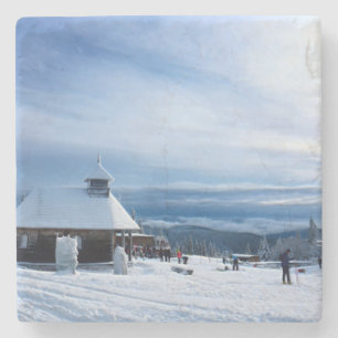 Kapelle im Alpenschnee Steinuntersetzer