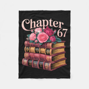 Kapitel 67 Florales Buchstapel-Design  Fleecedecke