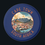 Kapstadt Südafrika Retro Not Circle Magnet<br><div class="desc">Cape Town Retro Vektor-Reise-Design. Kapstadt ist eine Hafenstadt an der Südwestküste Südafrikas,  auf einer Halbinsel unter dem imposanten Tafelberg.</div>