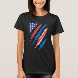 Kapverdisch-amerikanischer Patriot gewachsenes Her T-Shirt