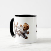 Karate-Bär in Kimono. Tasse (Vorderseite Links)