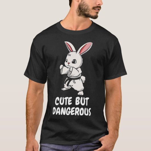 Karate Bunny Niedlich, aber gefährlich lustige Kam T-Shirt (Vorderseite)