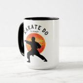 Karate Figure Personalisiert Modernes Trendschwarz Tasse (Vorderseite Links)